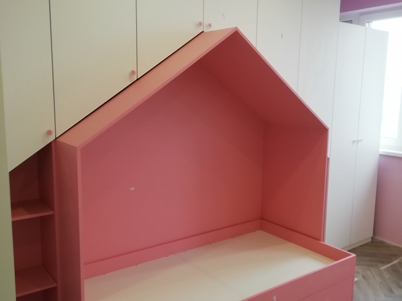 Комната для юной леди/ мебель из немецкого пластика и МДФ/ кровать с выдвижными ящиками